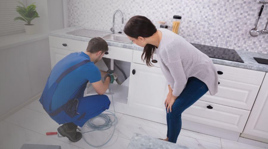 Local expert plumbing services in Petersburg, IN